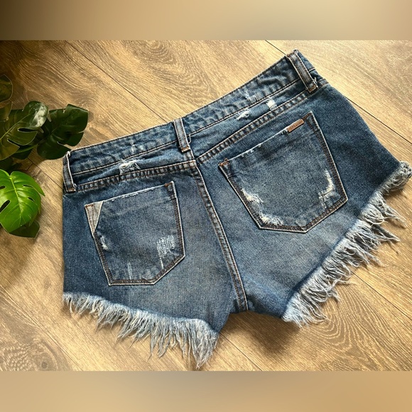 STS Blue Messy Fray Hem Denim Jean Shorts size 28 - Picture 6 of 11